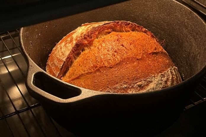 Tinklaraštininkė „Pusryčiams“ pasidalijo naminės duonos receptu: kartą pabandę – negalėsite sustoti