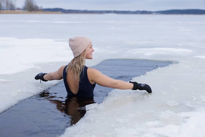 Maudynės lediniame vandenyje: nauda ar pavojingas stresas organizmui?