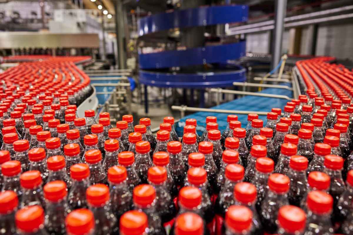 2025 m. tvarios veiklos rezultatai. Coca-Cola HBC nuotauka. Misija „Refresh“.
