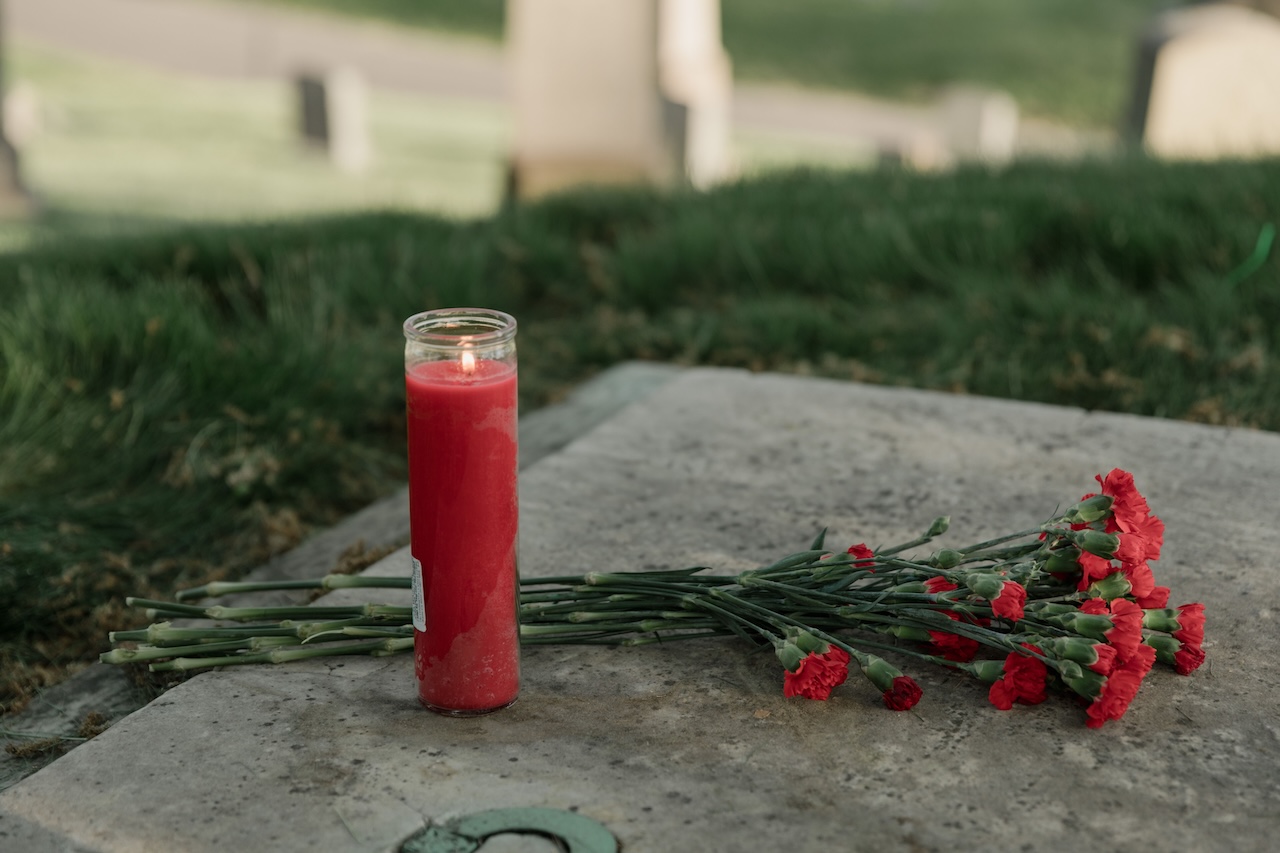 Ne visos Vėlinių gėlės atlaikys rudens orus: floristė įspėja, į ką būtina atkreipti dėmesį jas renkantis